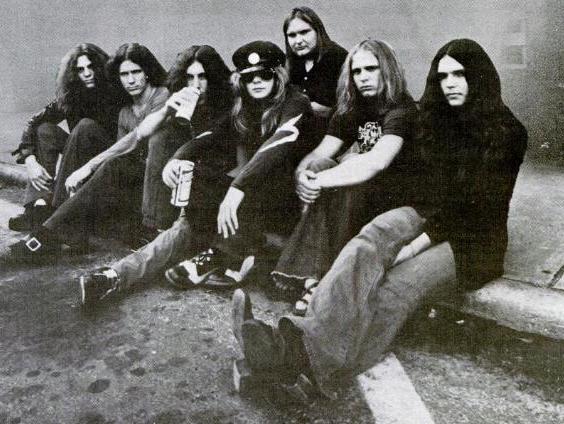 Ronnie Van Zant: Southern Rock's Golden God Ronnie Van Zant and the rest of the band, Lynyrd Skynyrd.