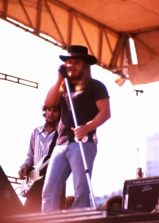 Ronnie Van Zant: Southern Rock's Golden God Ronnie Van Zant of Lynyrd Skynyrd performing "Free Bird" at Soldier Field in Chicago, Illinois on July 10th 1977 during the bands "Street Survivors" tour.
