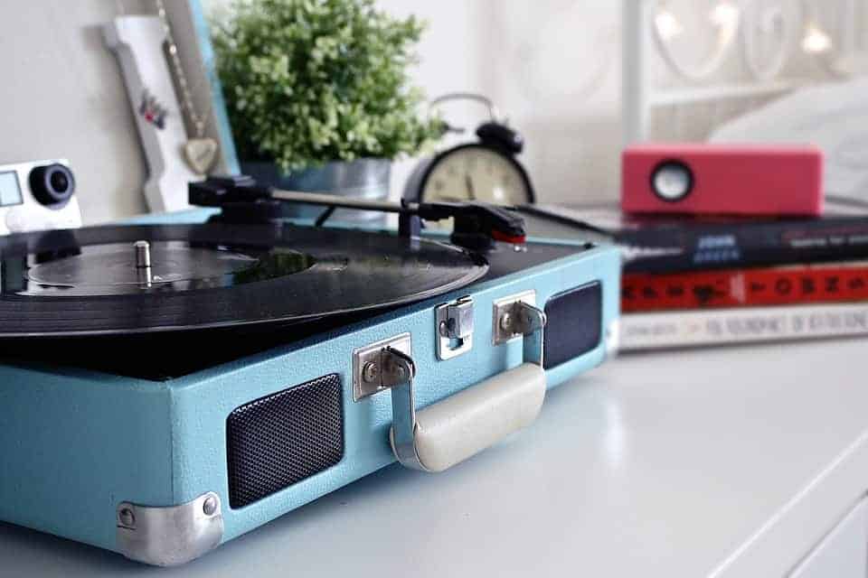 turntable with separate speakers