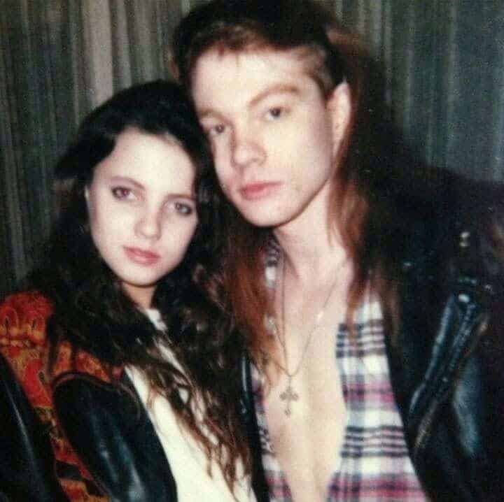 [Entrevista] con Julianna Sedbrook, la groupie que supuestamente quedó embarazada de Axl Rose en el '87. Erin-Everly-and-Axl-Rose-1