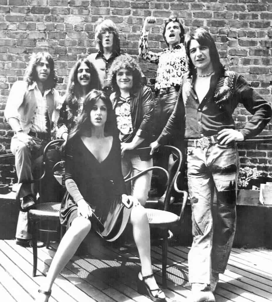 Jefferson Starship Songs: 10 Essential Tracks You Need to Know Photo of Jefferson Starship in 1976.