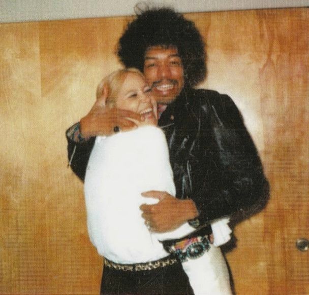 Carmen Borrero: 10 Photos of Her & Jimi Hendrix Jimi hendrix and Carmen Borrero (1968).