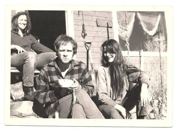 Karen Dalton: The Powerful Folk Singer You've Probably Never Heard Of Tim Hardin, Susie Bergman, and Karen Dalton in Colorado. Photo by Dan Hankin.