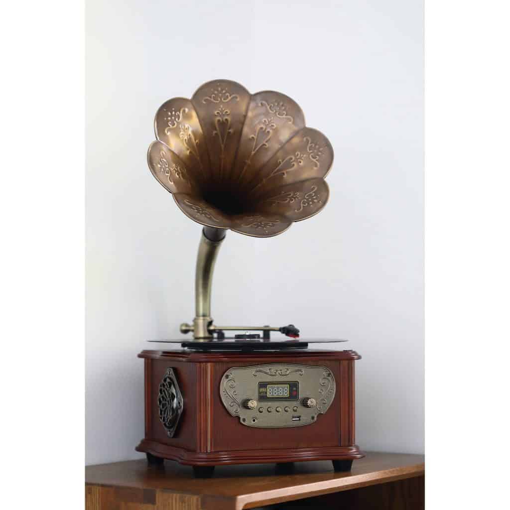The 5 Best Turntables & Record Players with Speakers Built In for 2022: Buyers Guide lugulake vinyl record player