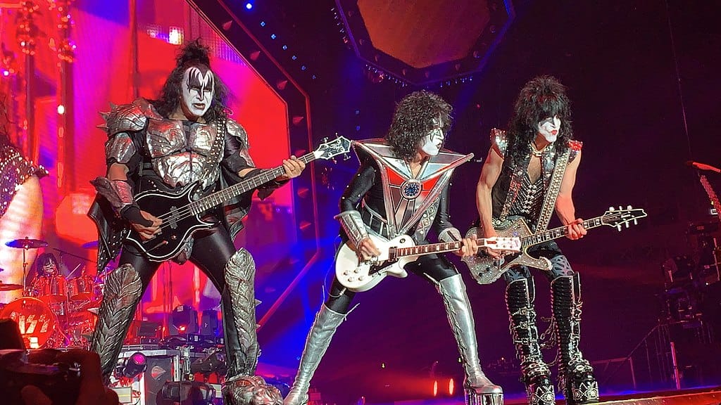 The Top 10 Best KISS Songs Of All Time! top 10 best kiss songs list