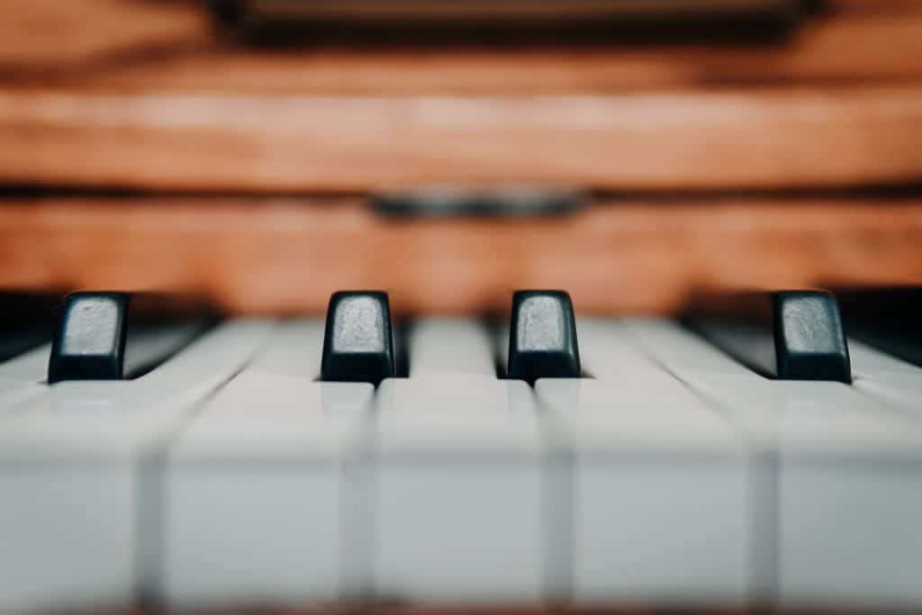 The 7 Best Online Music Lessons (For All Instruments & Ages) rocket piano online classes