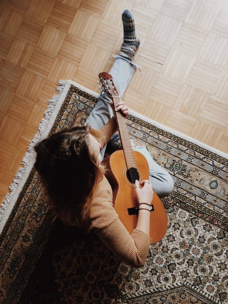 The 7 Best Online Music Lessons (For All Instruments & Ages) jamorama online guitar classes
