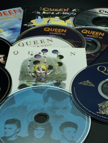 Top Queen Album Covers