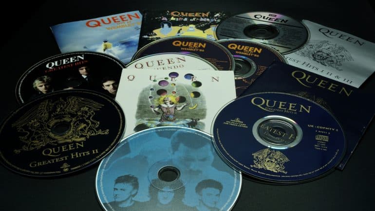 Top Queen Album Covers