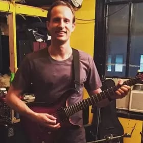 Andrei Kryssov - Modern Guitar Hub