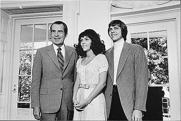 The Death Of Karen Carpenter - Was It Avoidable, And What Can It Teach Us? karen carpenter cause of death