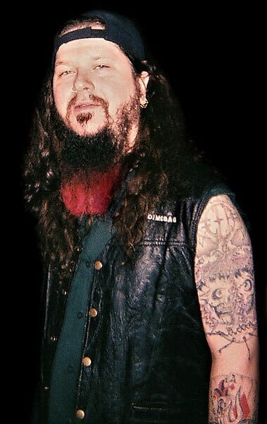 Dimebag Darrell Abbott - His Heavy Metal Life And Tragic Death On Stage dimebag darrell abbott