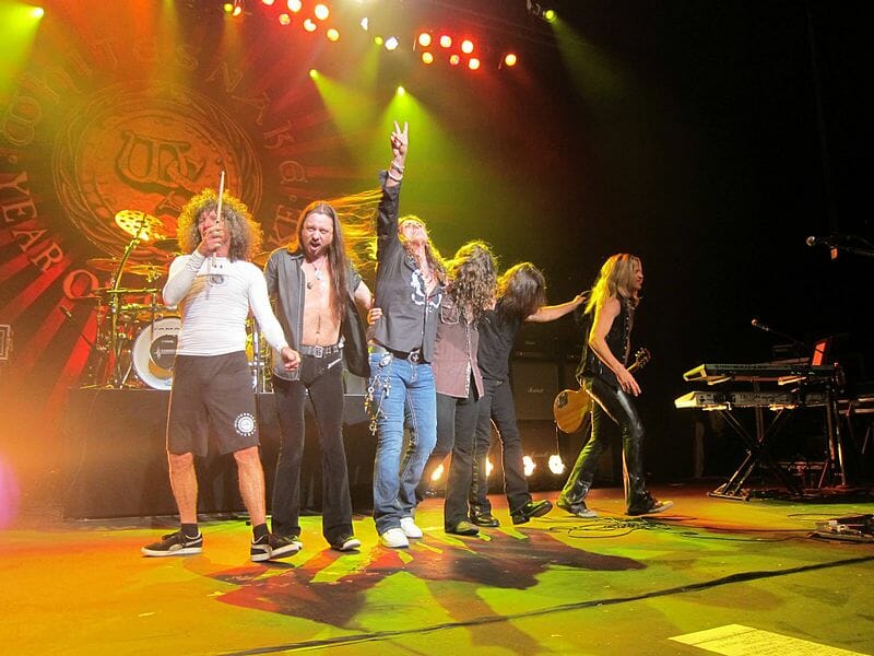 "Here I Go Again": The Mysterious Whitesnake Song That Sheds Its Skin here i go again