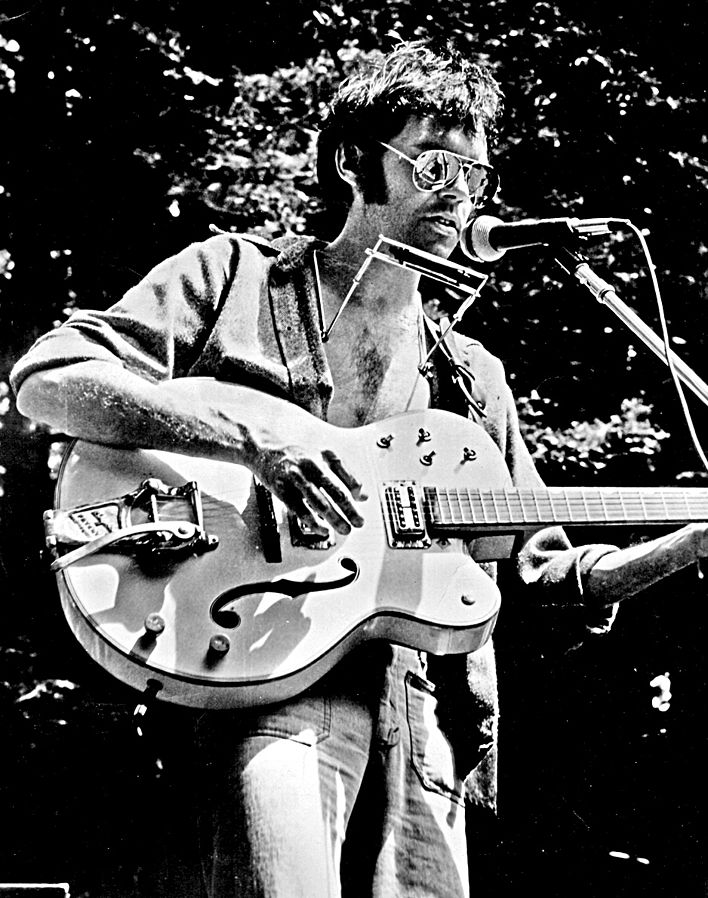 Neil Young's Best Songs | The Quintessential Playlist essential tracks by neil young