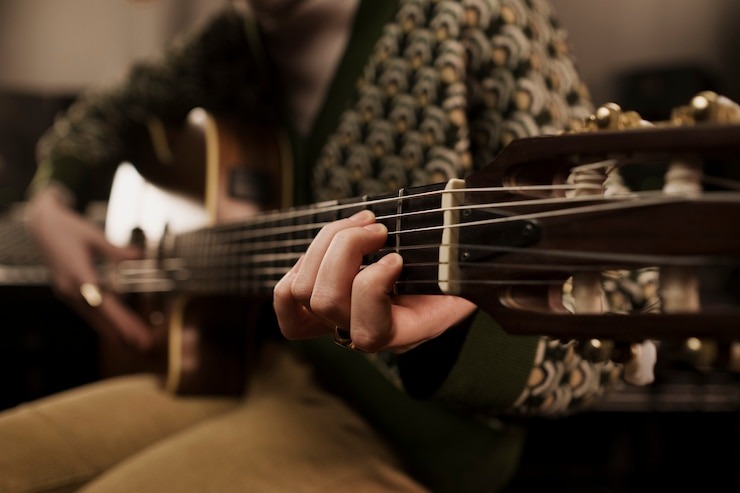 The Stories Behind 9 Famous Guitars Throughout Music History