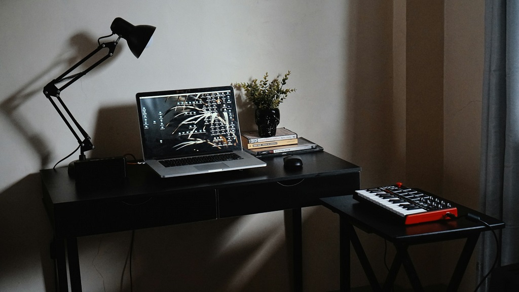 bedroom studio