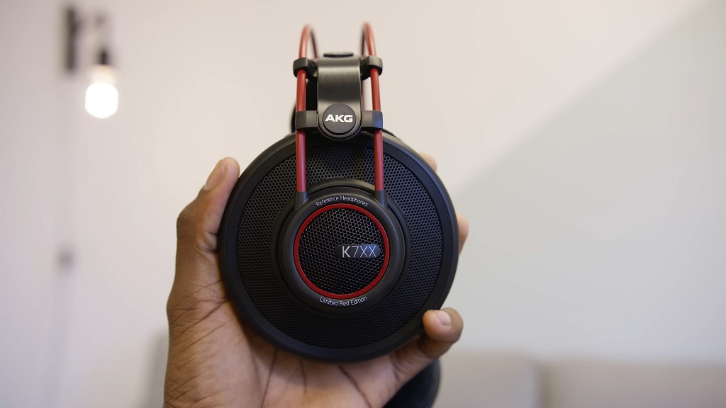 7 Best Professional Headphones in 2026 - Top Models for Mixing and Mastering AKG K702