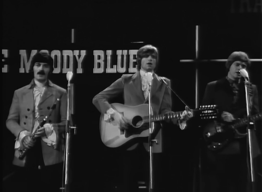 The Connection Between Classical and Rock Music - When Rock Bands Used Classical Instruments The Moody Blues