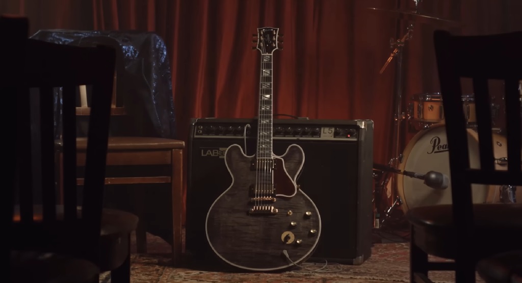 The 10 Most Iconic Custom Guitars in Rock 'N' Roll History custom guitars