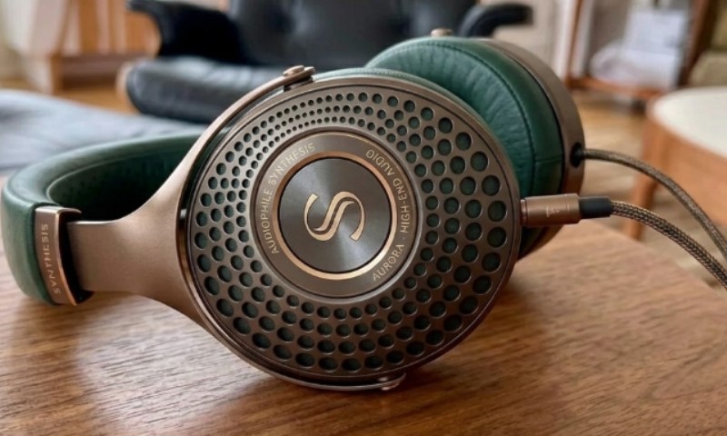 Wired Headphones Are Back - Why People Are Choosing Cables Again In 2026