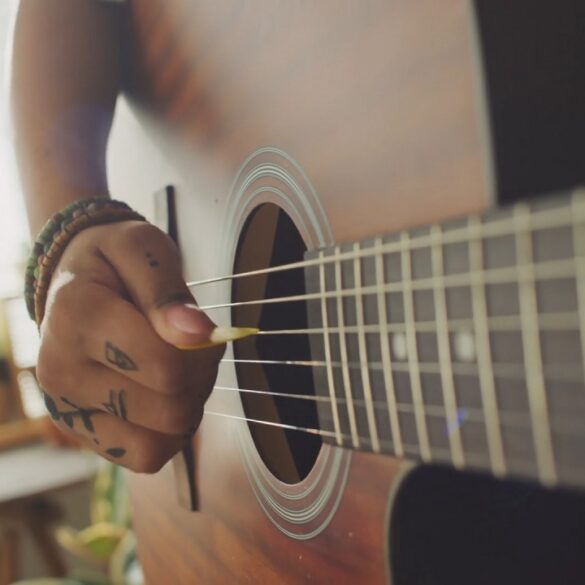 The 7 Most Popular Guitar Chords Every Beginner Can Easily Learn Guitar Chords
