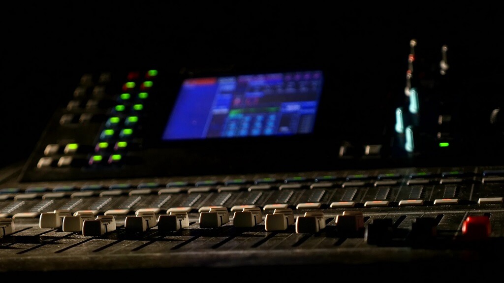 7 Best DAWs for Beginners and Professional Audio Engineers in 2026 DAW