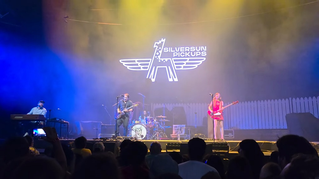 Weezer, The Shins and Silversun Pickups Bring a Huge Alternative Rock Night to Chicago Silversun Pickups
